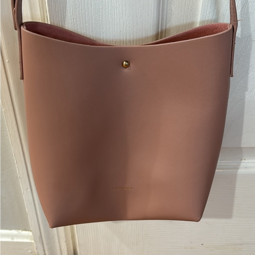 Samara pink shoulder bag. Super cute and ready for summer.